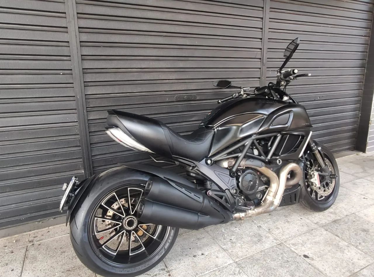 Ducati Diavel 1200 cc  - Foto 4