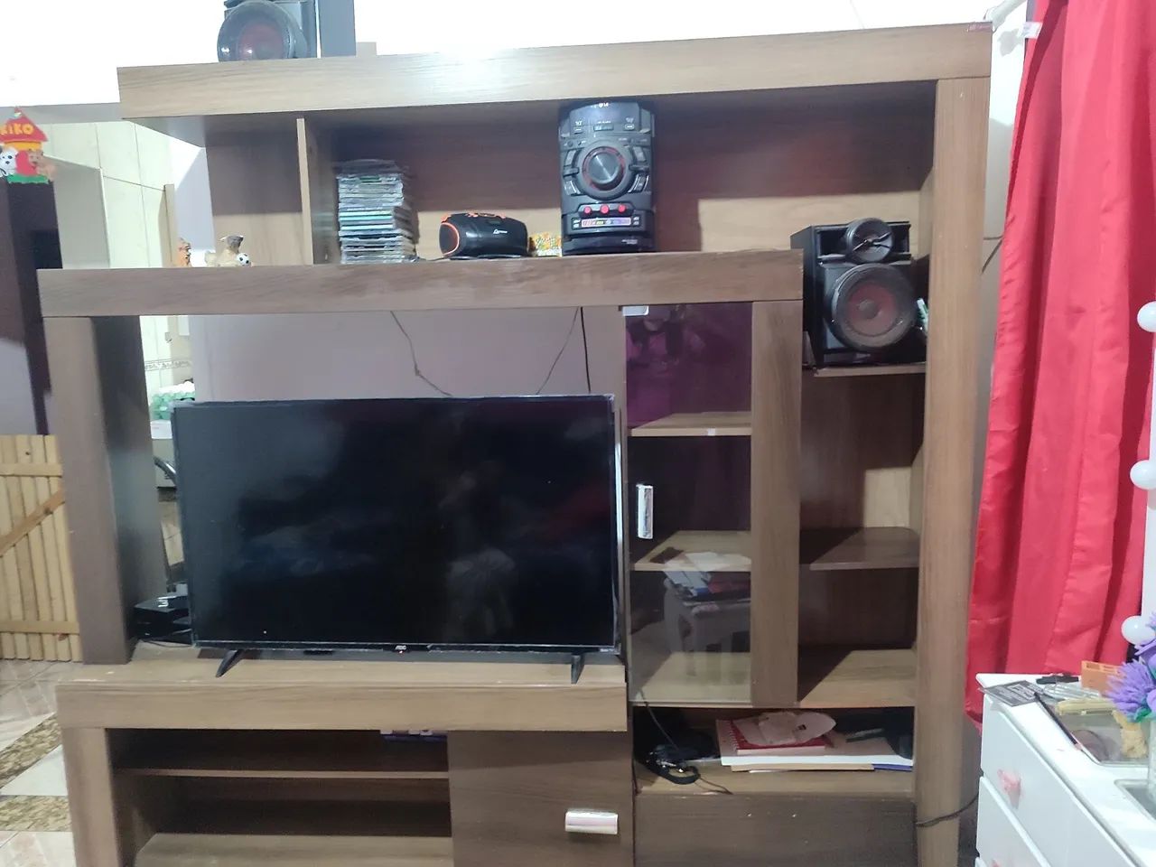 Estante de sala