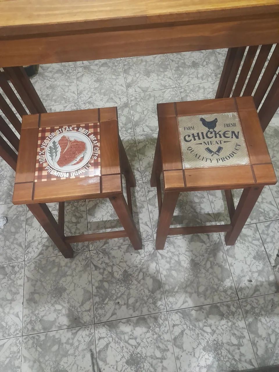 Mesa madeira maciça com 4 Bancos   - Foto 3