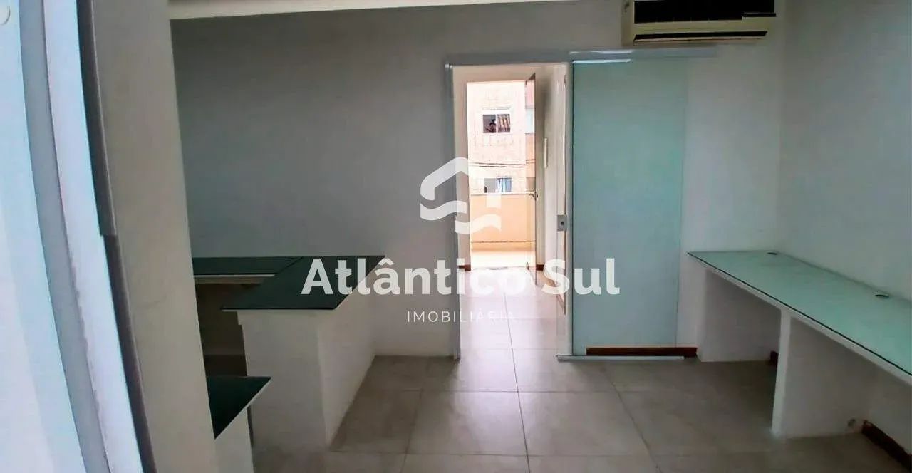 Sala Comercial com Mesas e Cortinas - Venda - Condomínio Costa Azul - Foto 4