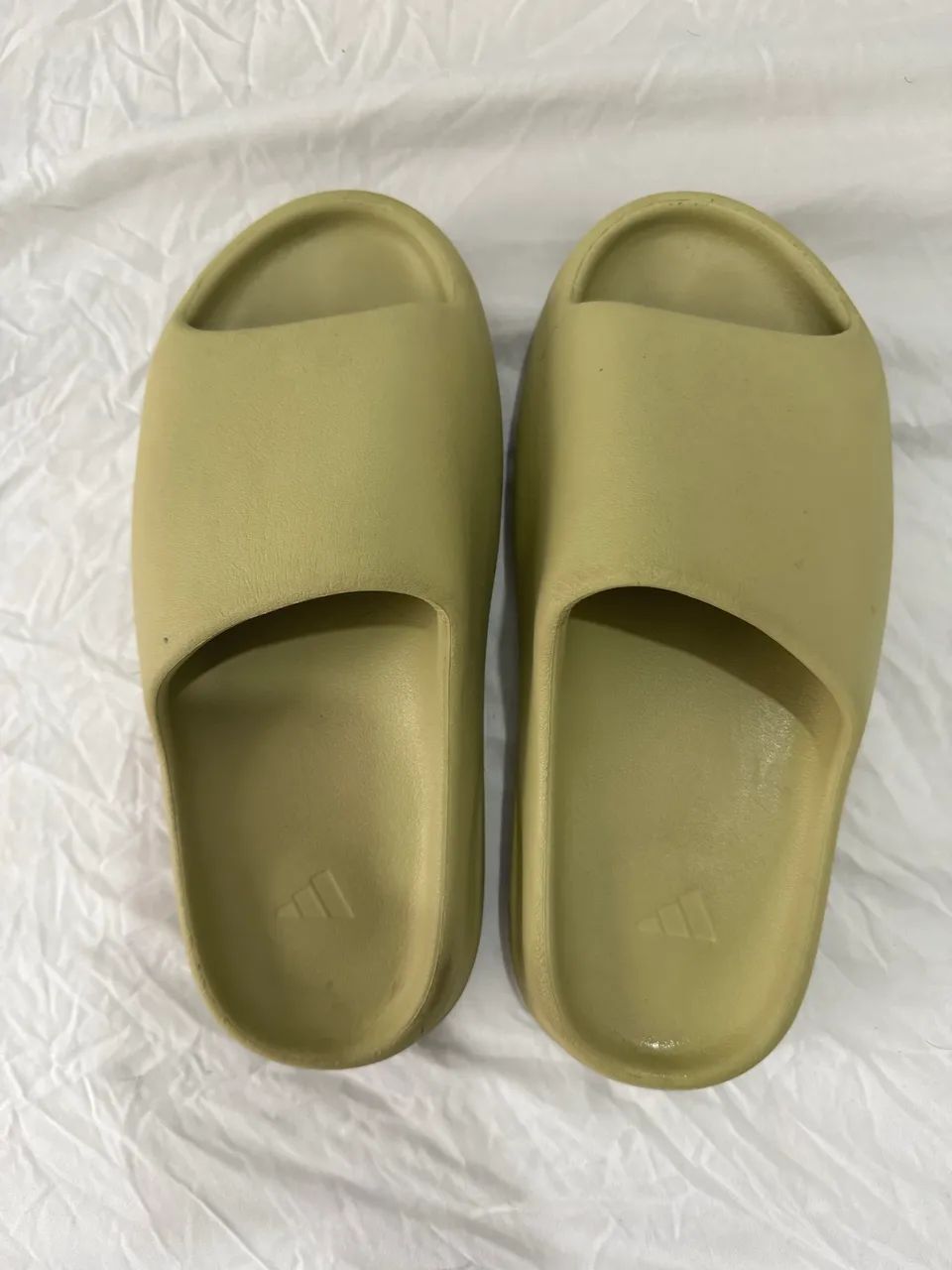 Yeezy slide 