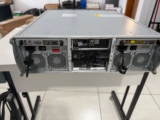 Gaveta NetApp DS4246 (A "SAS" com discos) - Foto 2