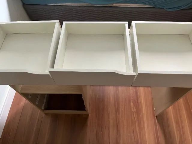 Escrivaninha compacta - em ótimo estado - Foto 2