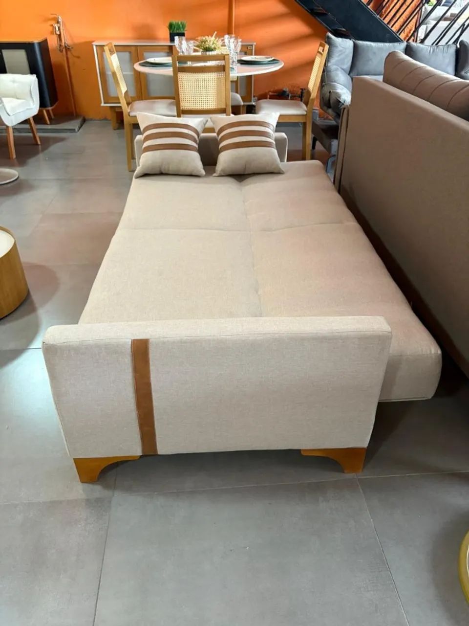 Sofá Cama Living 2.09MT Com Almofadas Pronta Entrega 65568128363267122