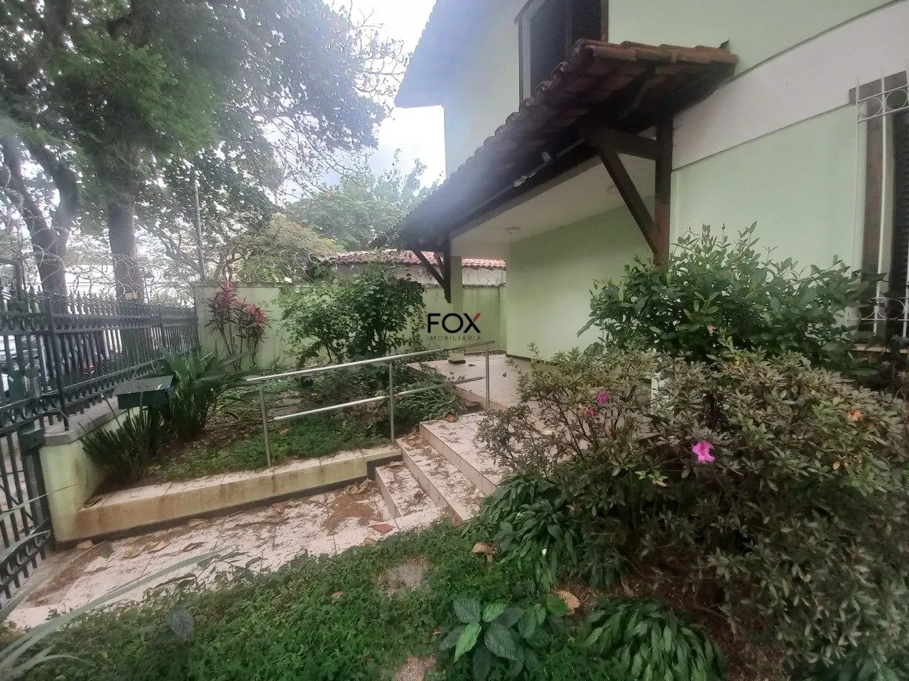 Casa com 4 quartos para alugar em Belo Horizonte