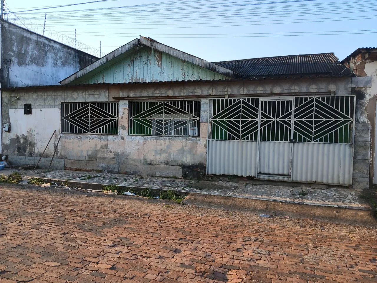 CASA NO UNIVERSITÁRIO PRA ALUGAR