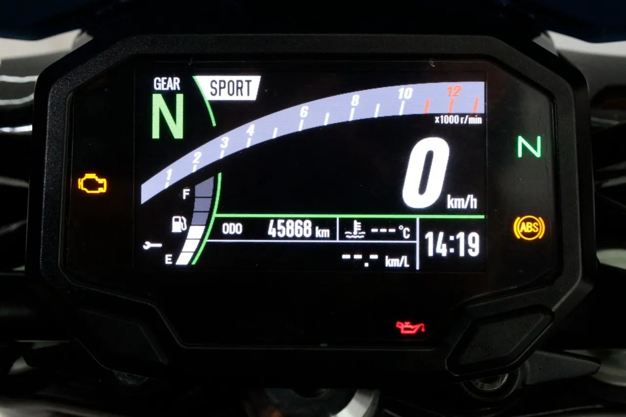 KAWASAKI Z900 - Foto 5
