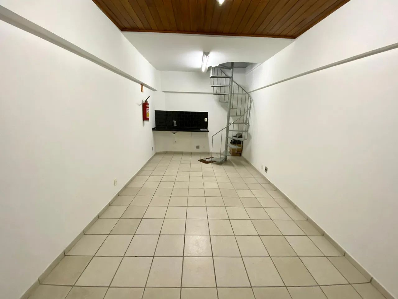 Loja com sobreloja no Cascatinha Center - Foto 3