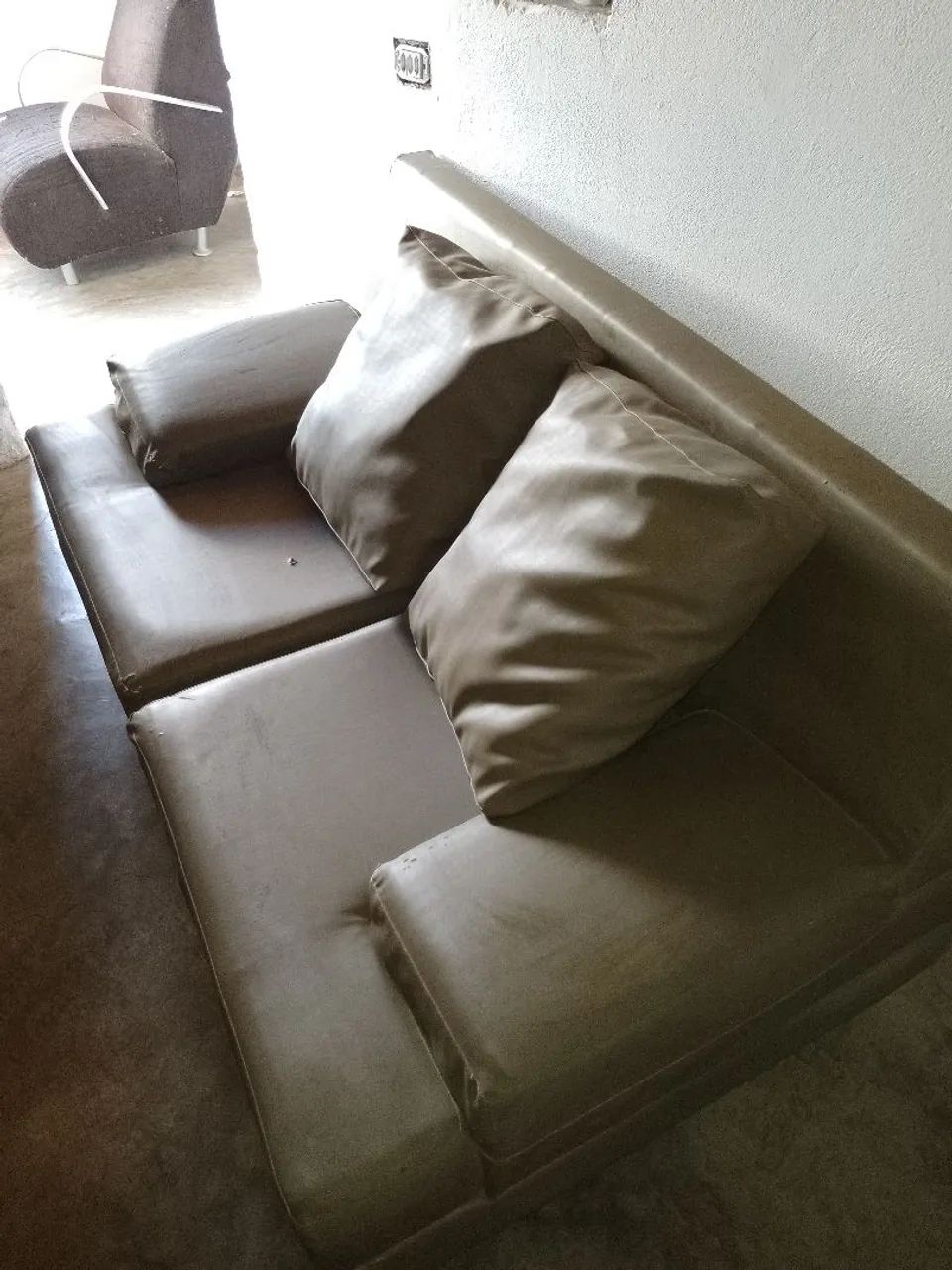 Vendo sofá 64985850382081120