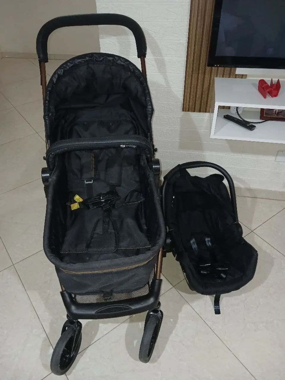 Carrinho de bebê + bebê conforto + Canguru + Acolchoado 