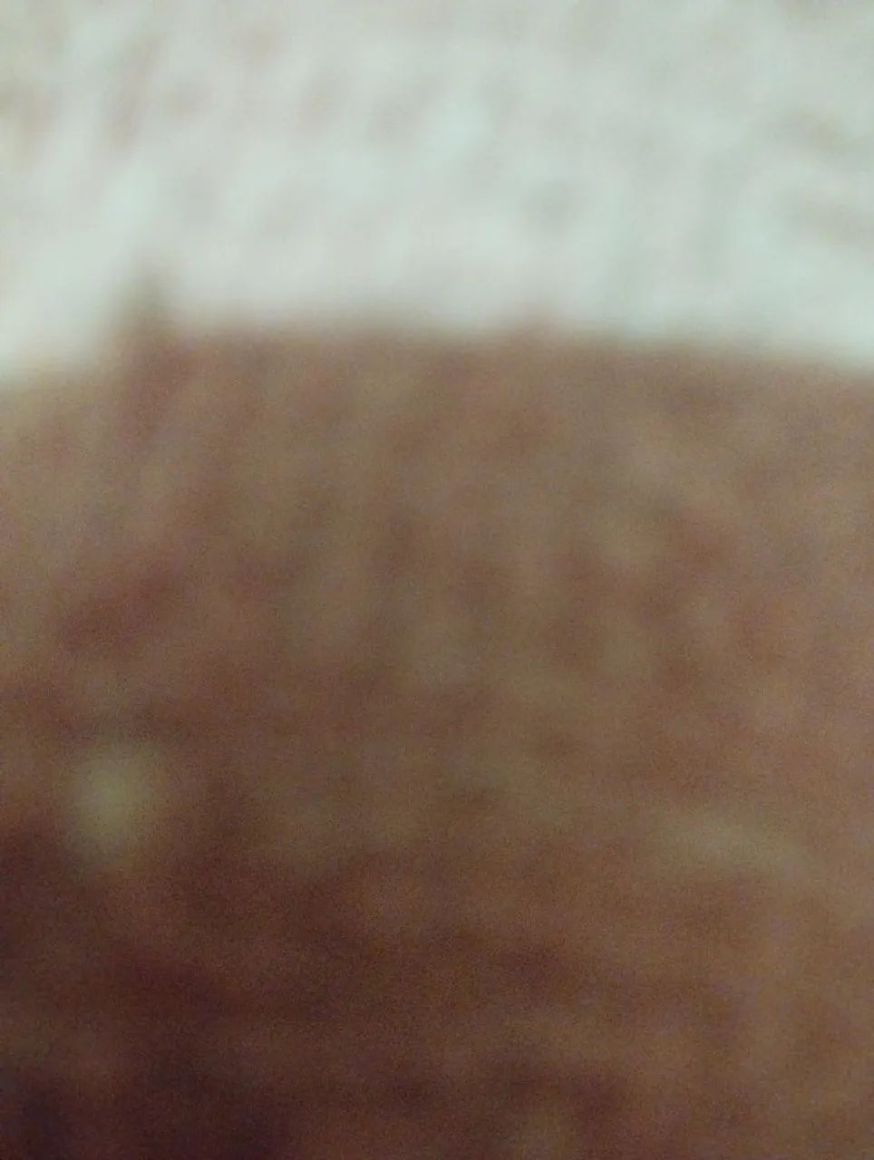 Estou à procura de uma pessoa para poder dormir com minha avó e sair com ela