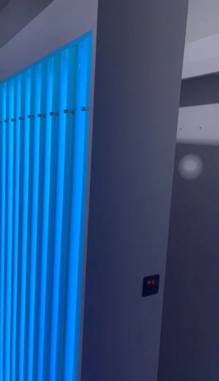 Máquina de Bronzeamento Vertical para 2 Pessoas | Macaé - Foto 2