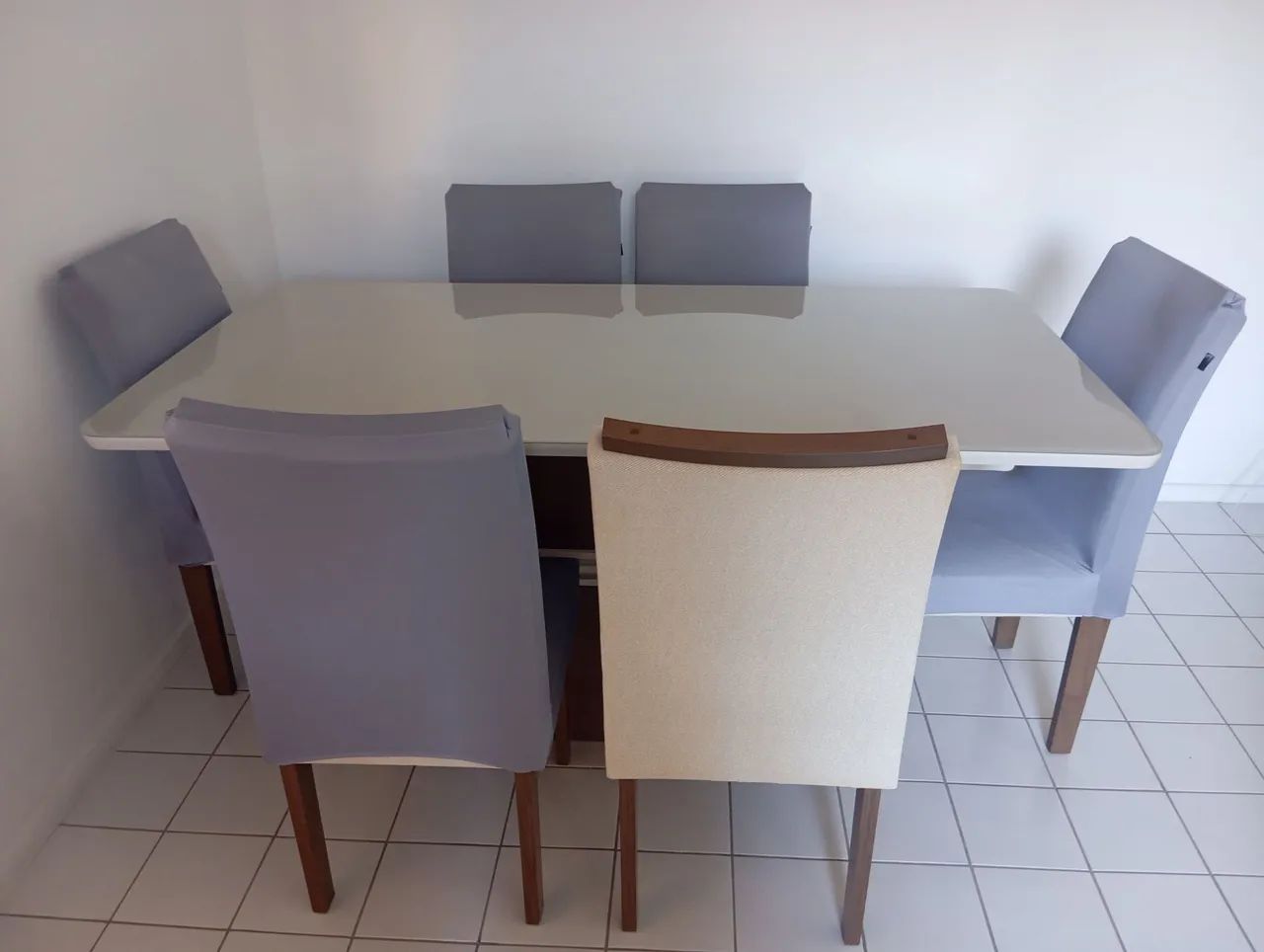 MESA COM 6 CADEIRAS COM TAMPO DE VIDRO - Foto 2
