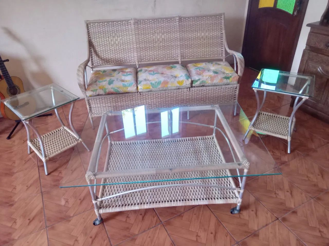 Conjunto de Varanda em Fibra Sintética: Sofá + 3 Mesas com Vidro