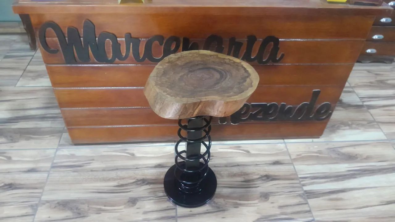 Banqueta artesanal com pecas de carro  - Foto 4