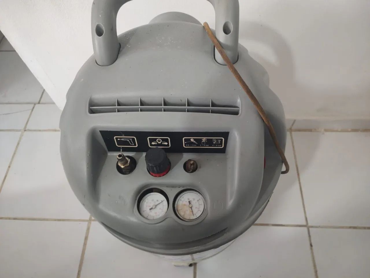 Compressor odontológico  - Foto 2