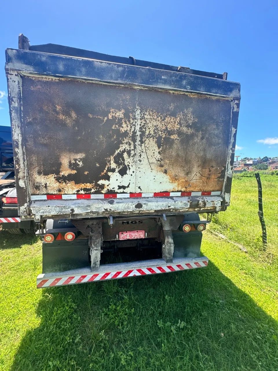 Carreta basculante caçamba LS - Foto 3