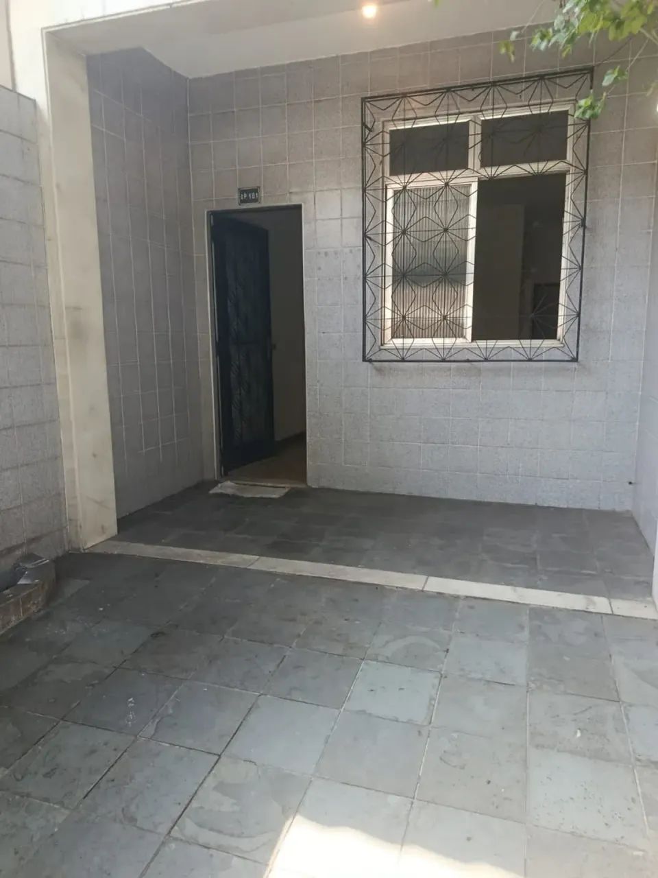 Casa espaçosa com 2 quartos e garagem - Foto 5