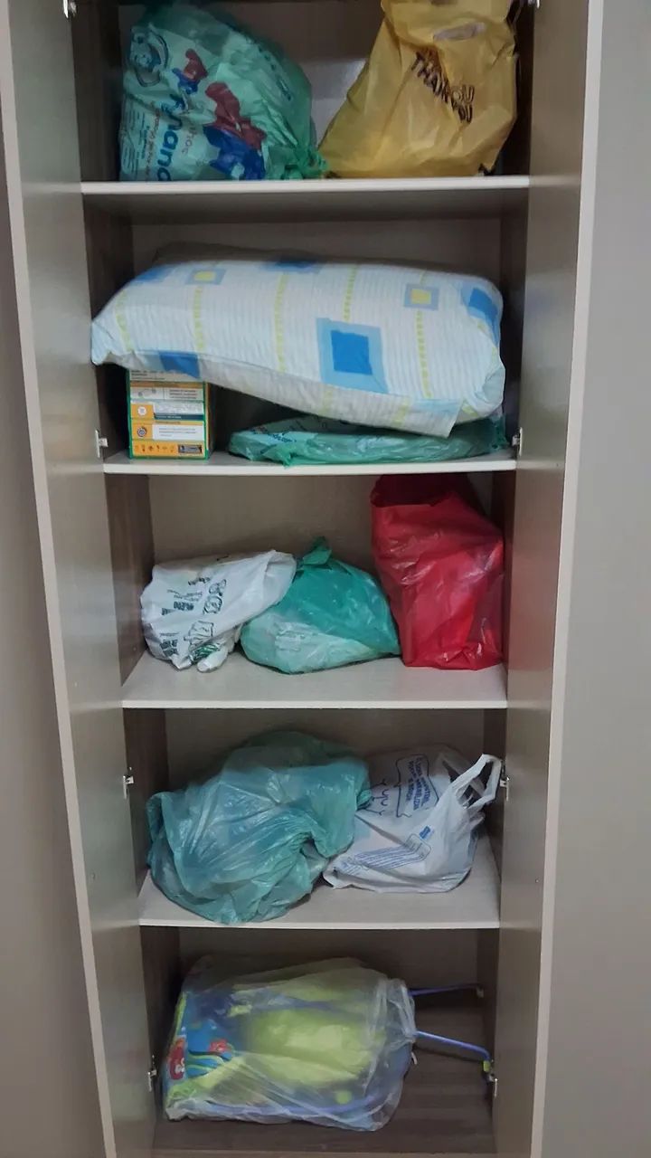 Guarda roupas grande de mdf e 6 portas lindo - Foto 3