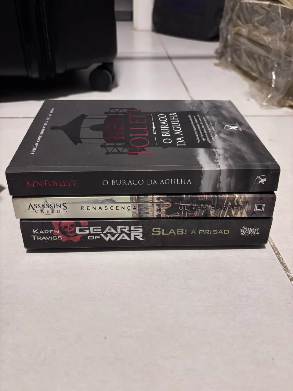 Doam-se livros variados