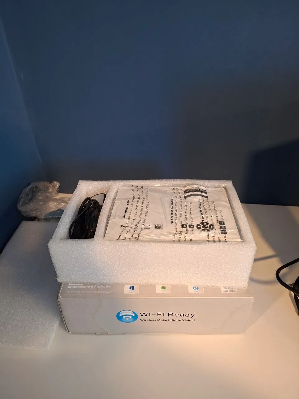 Projetor LED (LED Projector / Entertainment Projector - WiFi Home Theatre Projector) - Foto 3