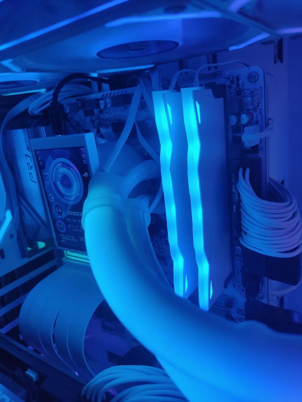 memória ddr4 32gb RGB 3200mhz - Foto 2