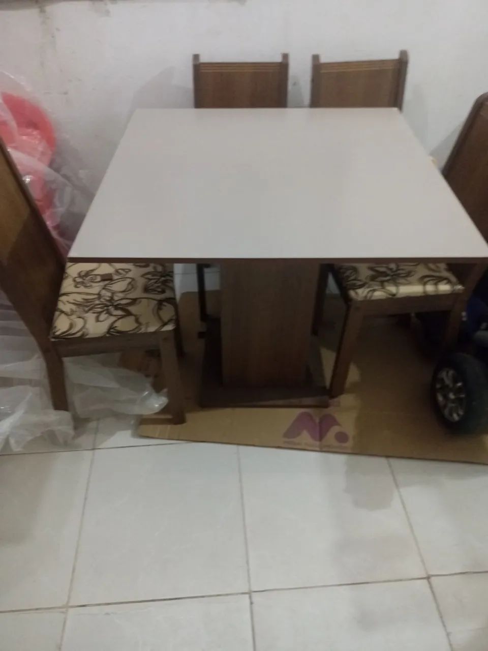 Mesa de sala nunca usada - Foto 2