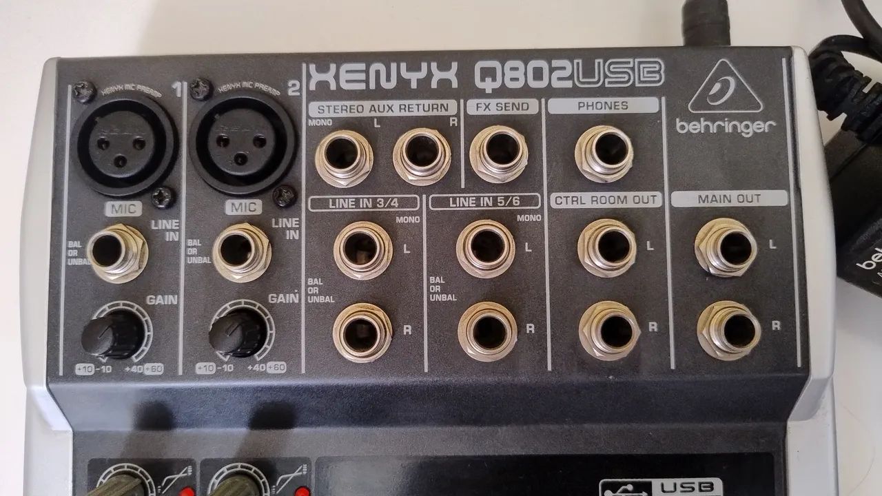 Mesa de som Interface USB Xenyx q802Usb - Foto 3