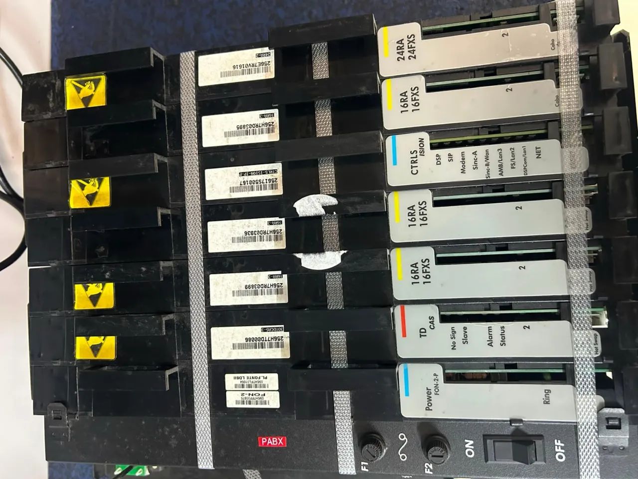 CENTRAL PABX LEUCOTRON ISION IP 2000 - COMPLETA COM PLACAS - Foto 2