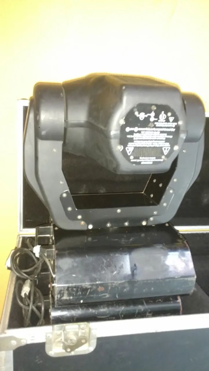 moving heads 250w , vendo ou troco . https://linktr.ee/pimentasonorizacao - Foto 3