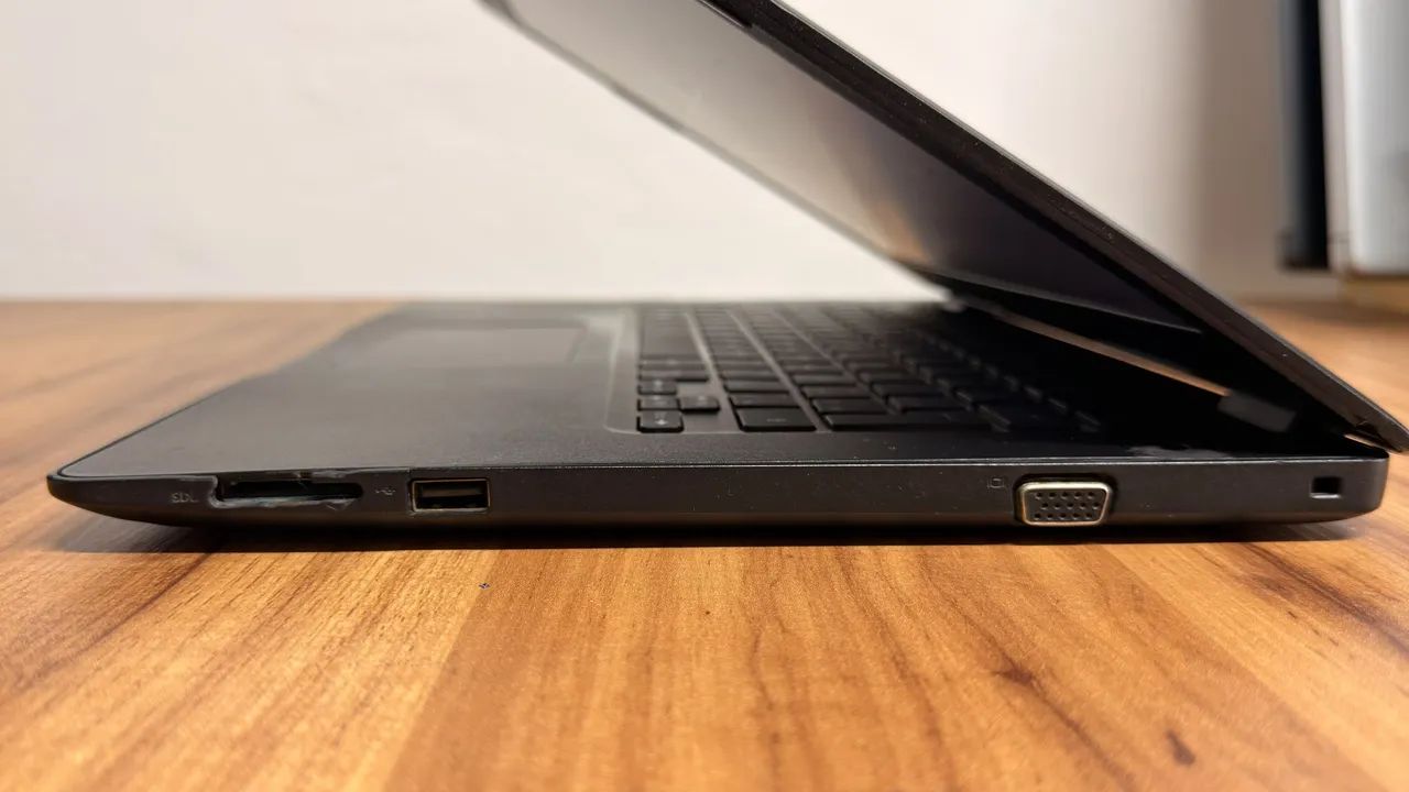 NOTEBOOK DELL CORE i5 8aG 8GB de MEM SSD 240GB
