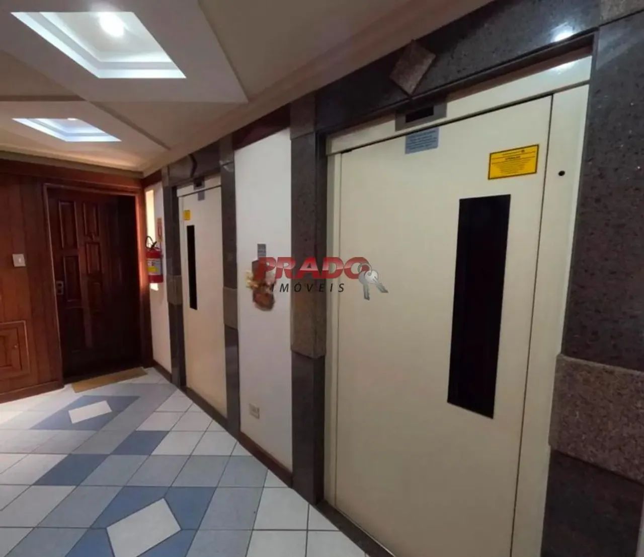 Apartamento à venda em Maringá, Zona 01, com 3 quartos, com 130 m², EDIFÍCIO ATLANTIS - Foto 4