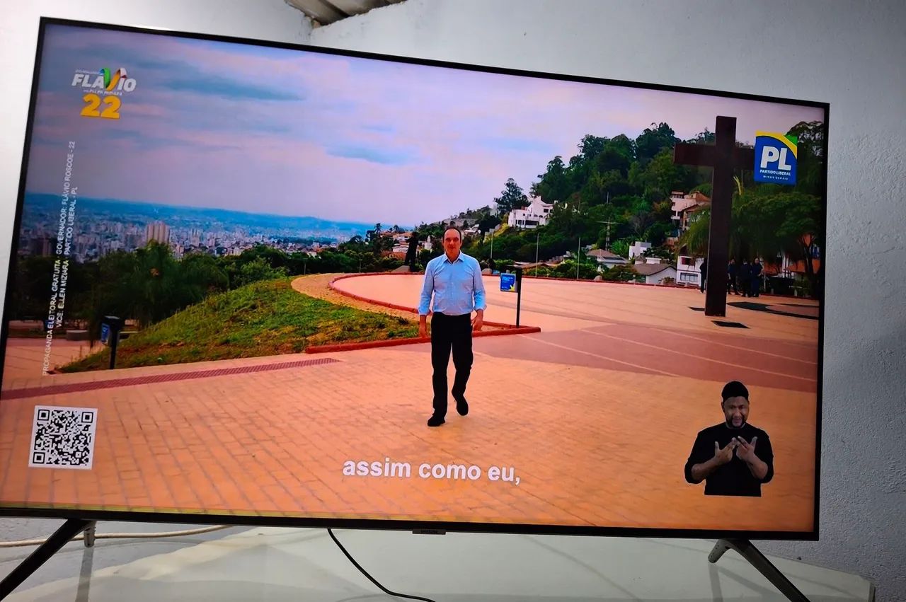 Tv smart 50" 4k samsung comando de voz - Foto 4