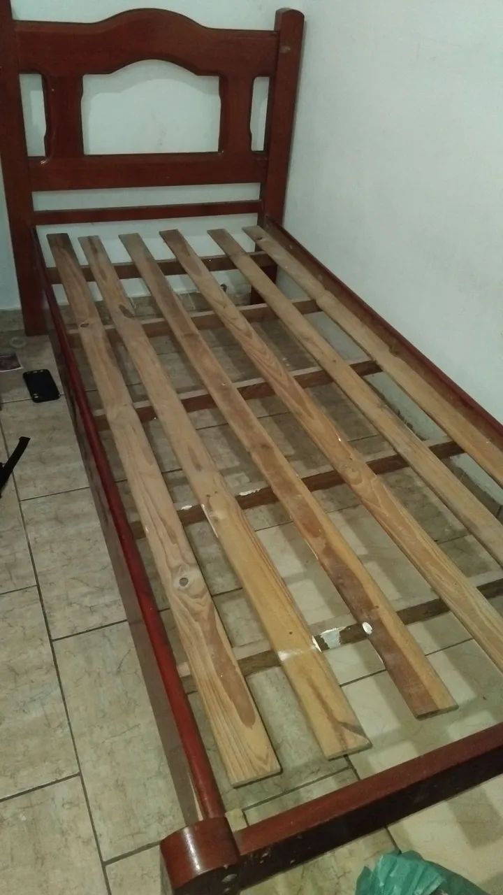 Cama madeira solteiro 