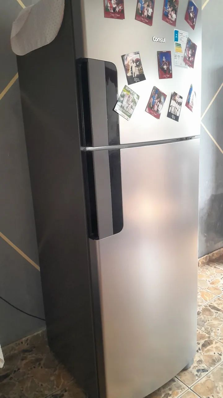 Vendo geladeira Consul Frost Free 