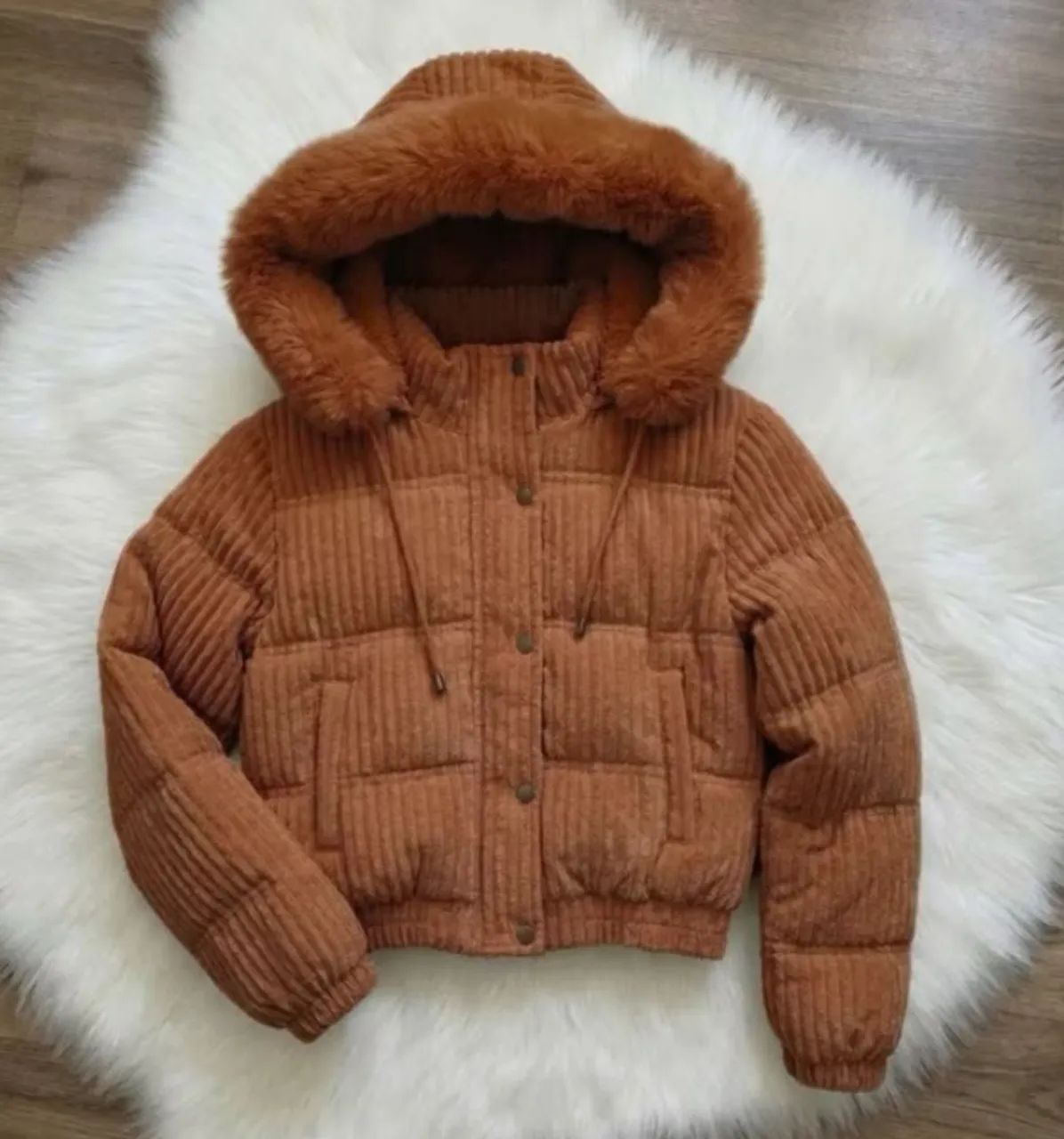 Jaqueta puffer cotele feminina 