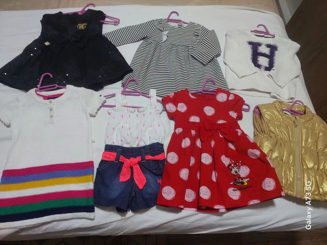 Lote de 7 peças diversas menina marcas Hello Kitty, Zara, Tommy Hilfiger, Disney, U.S.Polo