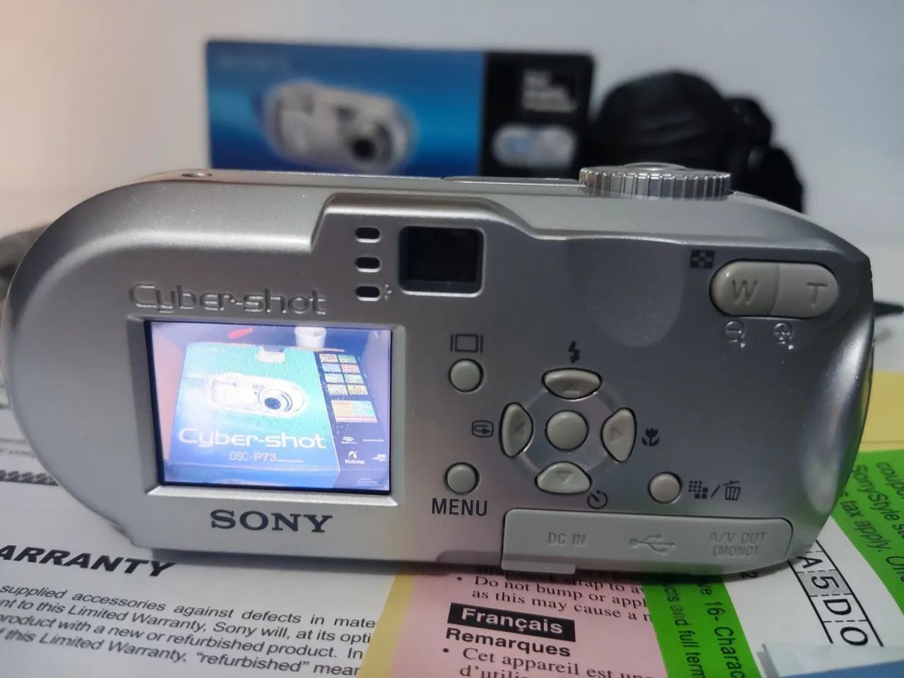 Sony Cyber-shot P73 - Câmera Digital Retro + Acessórios - Foto 2