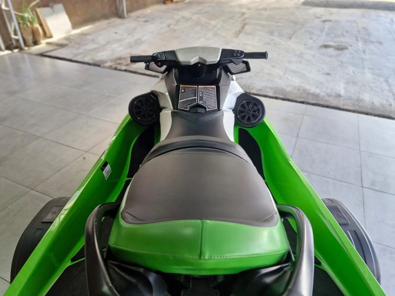 Vende-se jet com som e carreta nova - Foto 2