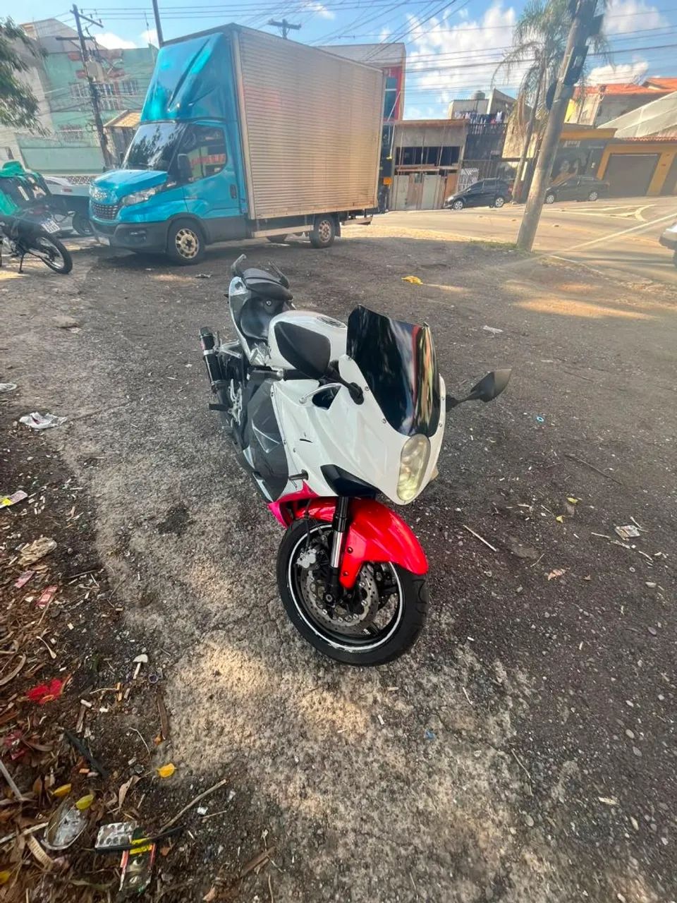 VENDO TROCO COMET GTR250