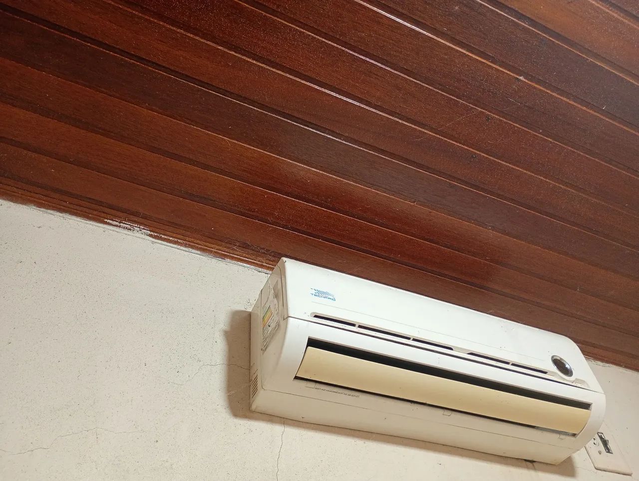 Central de ar 12 BTUs  bem conservado 