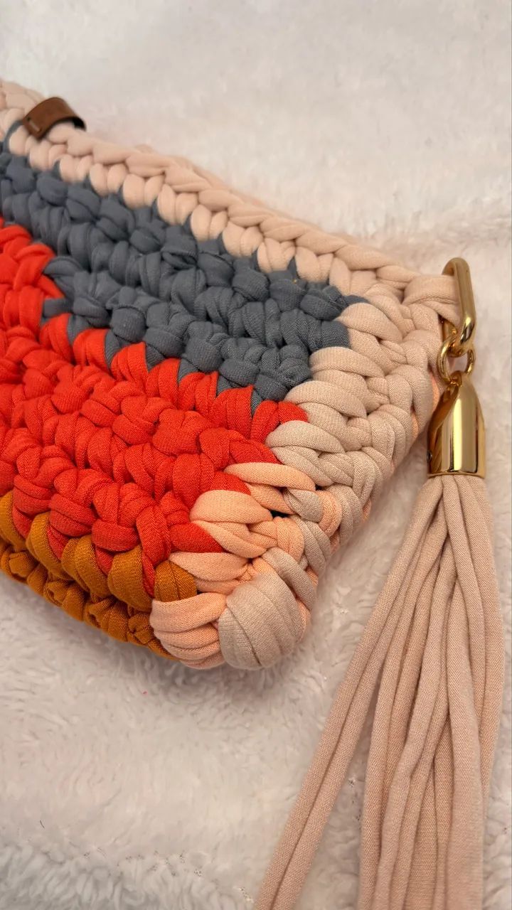 Bolsa de crochê fio de malha  - Foto 3