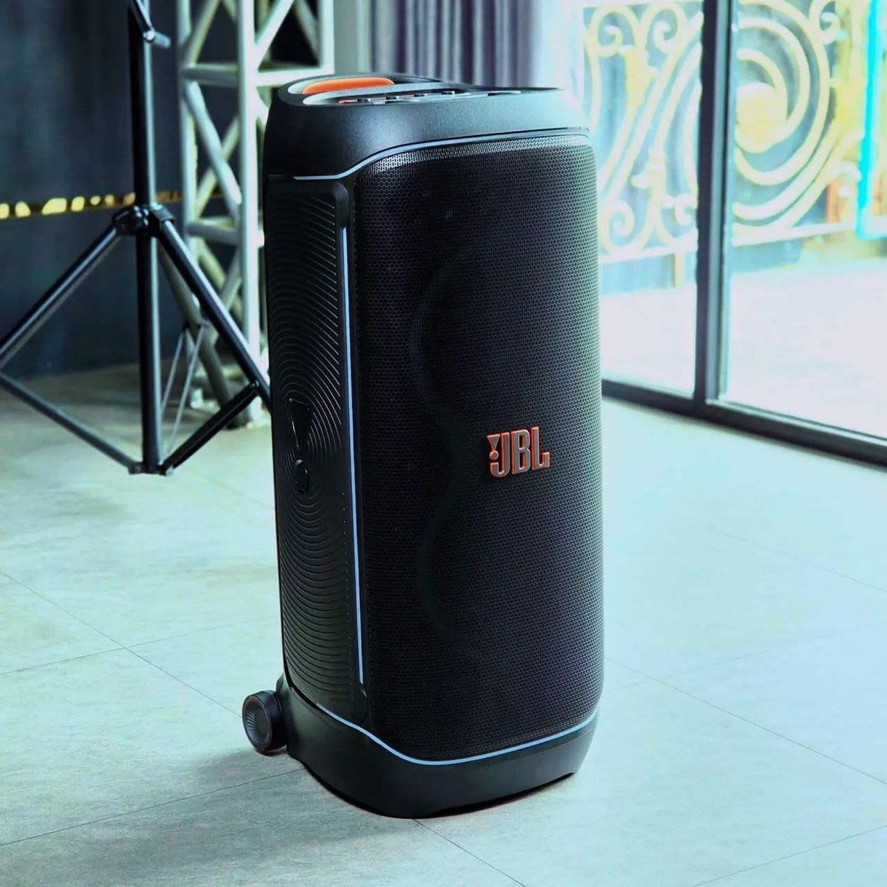 Partybox 720 JBL, nova na caixa