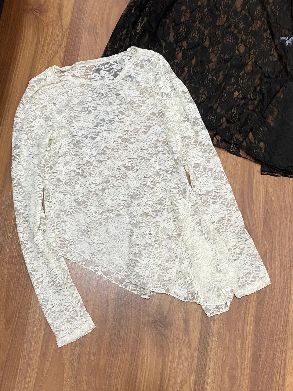 Blusa renda assimétrica  - Foto 2