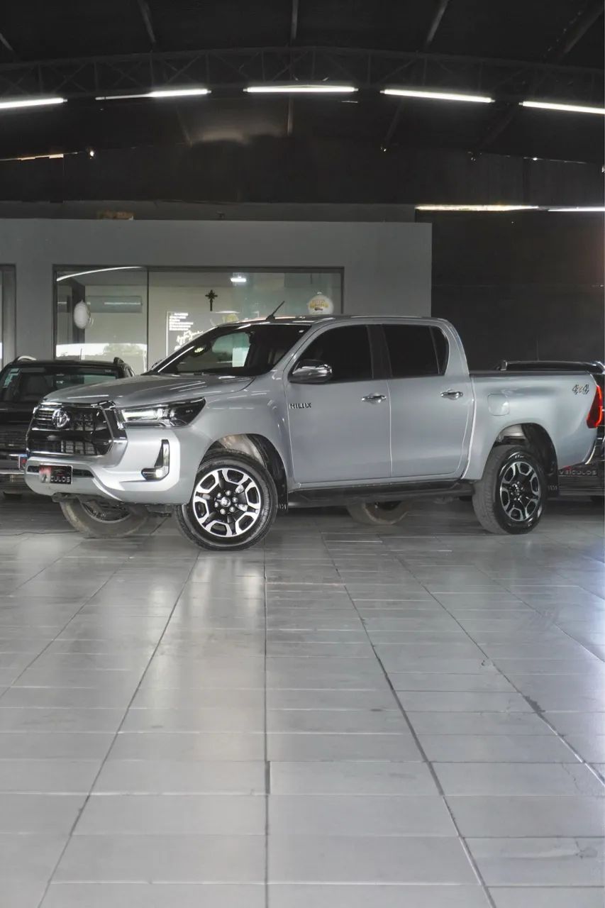 Toyota Hilux Hilux CD SRV 4x4 2.8 TDI Diesel Aut. 2025