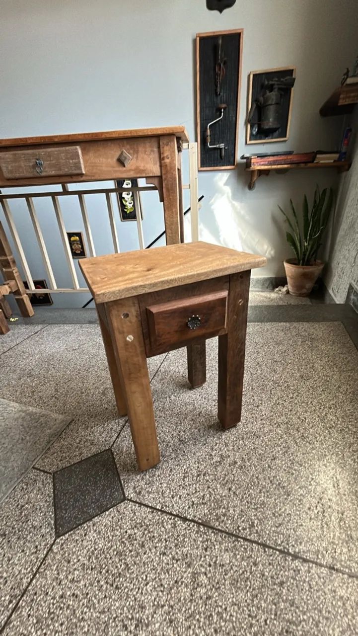 Mesa de cabeceira 