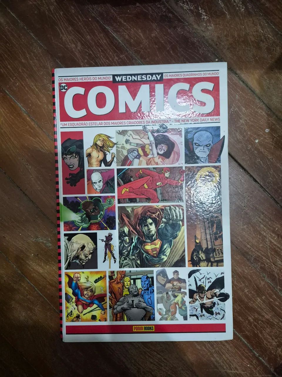 Edição Comics Wednesday da Panini.