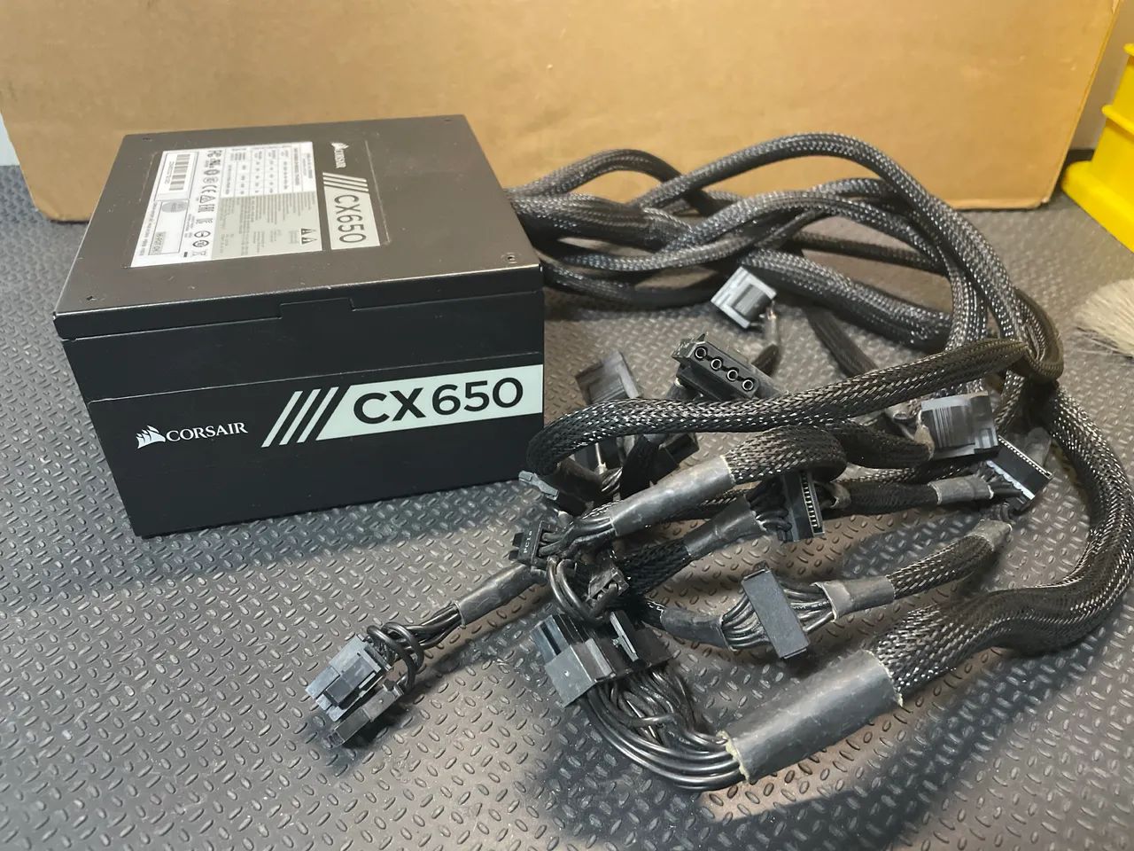 Fonte corsair CX 650w - Foto 3