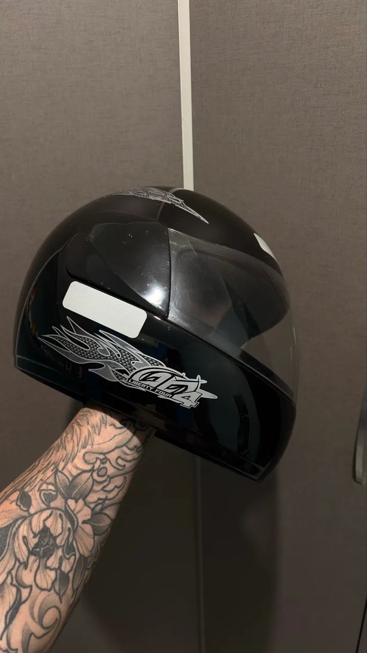 Capacete Liberty Four