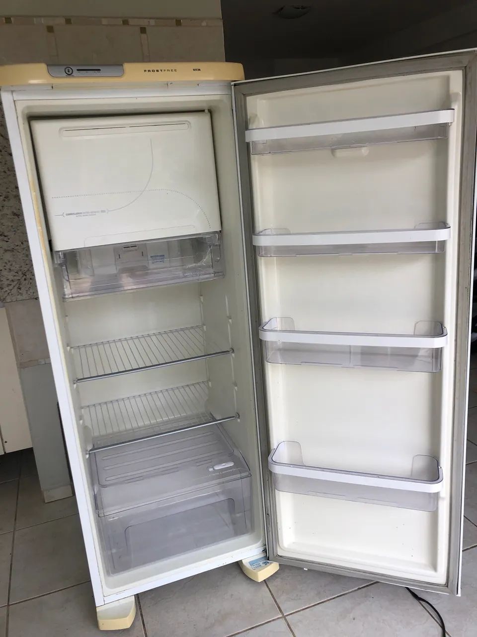 Geladeira frost free eletrolux - Foto 2